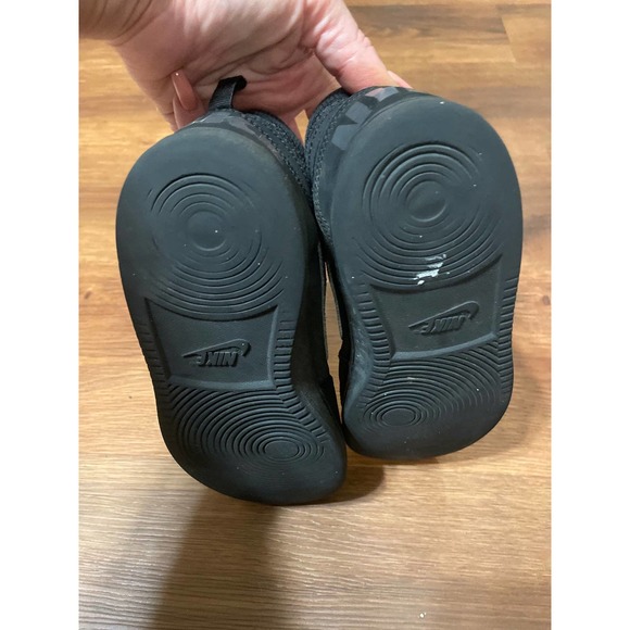 (2.5Y) Nike Court Borough Mid Casual Sneakers Triple Black Hightop Shoes - Picture 8 of 8